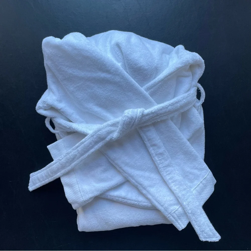 Crate&Barrel White Plush Bathrobe - Picture 7 of 7